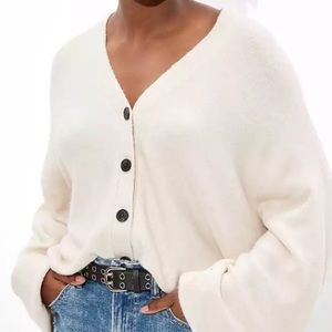 American Eagle Cropped Balloon Sleeve Cardigan